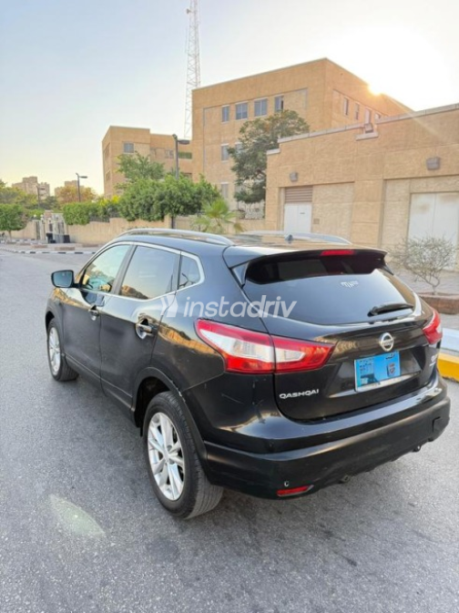 Nissan Qashqai 2017 Black Automatic Used for Sale in Heliopolis - 4
