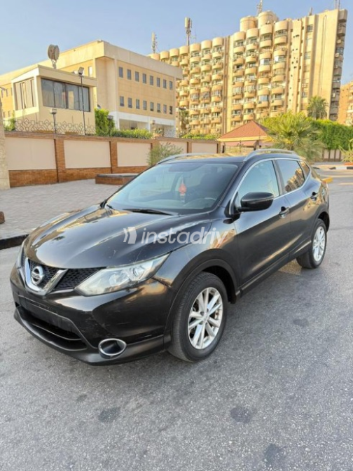 Nissan Qashqai 2017 Black Automatic Used for Sale in Heliopolis - 5