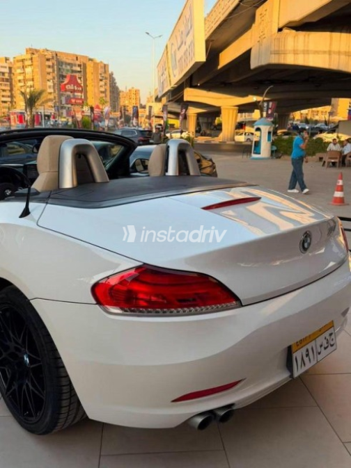 بي ام دبليو Z4 2014 أبيض أوتوماتيك مستعملة للبيع في مدينة نصر - 2