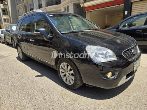 Kia Carens 2013 Black Automatic Used for Sale in Heliopolis - 3