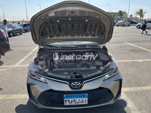 Toyota Corolla 2020 White Automatic Used for Sale in Greater Cairo ( Cairo + Giza) - 5