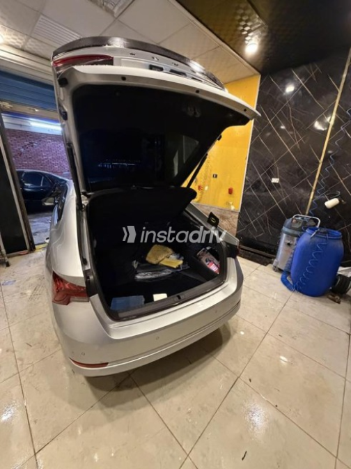 سكودا اوكتافيا A8 2024 أبيض أوتوماتيك مستعملة للبيع في القاهرة الكبرى ( القاهرة - الجيزة) - 4
