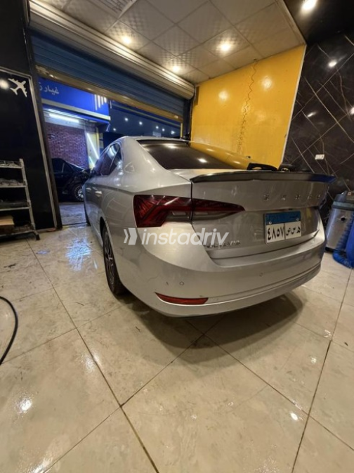 سكودا اوكتافيا A8 2024 أبيض أوتوماتيك مستعملة للبيع في القاهرة الكبرى ( القاهرة - الجيزة) - 7