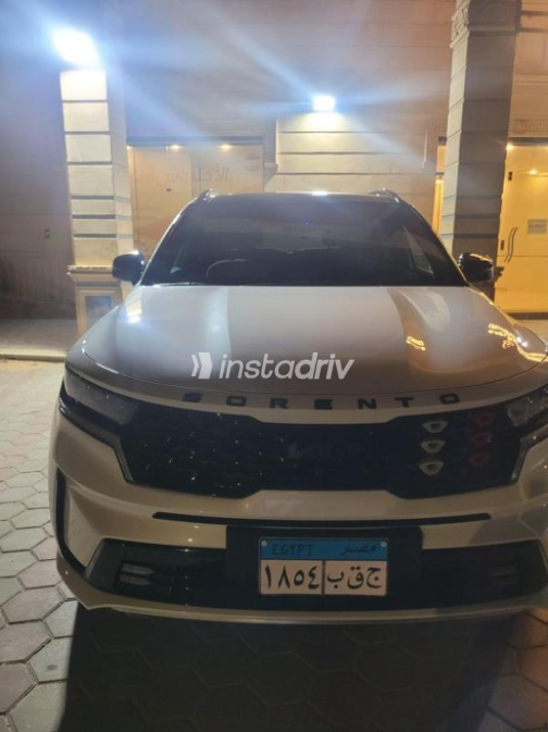 Kia Sorento 2023 White Automatic Used for Sale in Damietta - 1