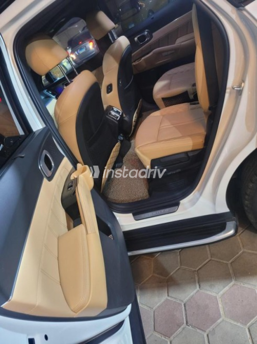 Kia Sorento 2023 White Automatic Used for Sale in Damietta - 8