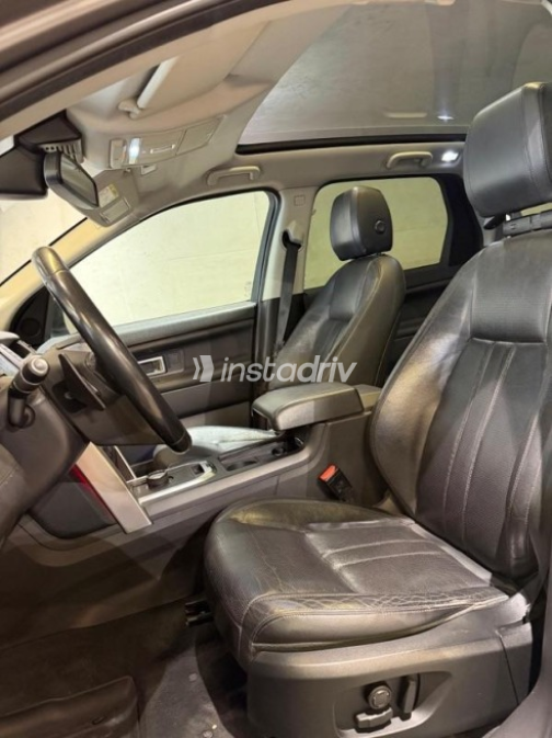 Land Rover Discovery sport 2017 Silver Automatic Used for Sale in Nasr city - 3
