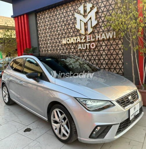 Seat Ibiza 2020 Silver Automatic Used for Sale in Cairo - 1