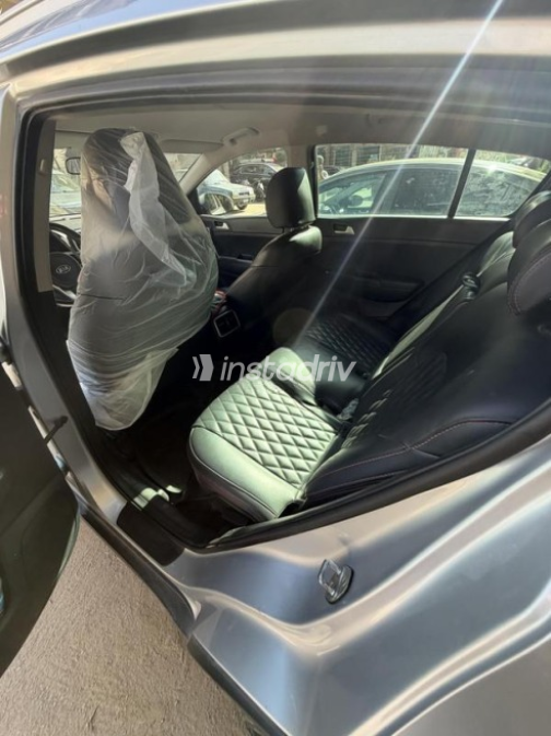 Kia Sportage 2022 Silver Automatic Used for Sale in Cairo - 3
