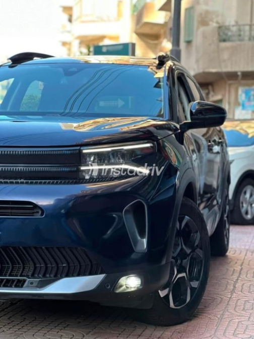 سيتروين C5 2023 أزرق غامق أوتوماتيك مستعملة للبيع في الفيوم - 2