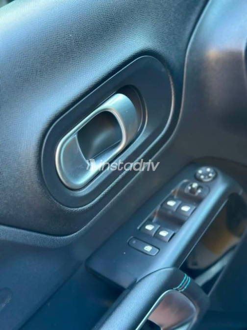 سيتروين C5 2023 أزرق غامق أوتوماتيك مستعملة للبيع في الفيوم - 10