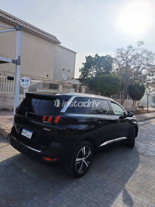 بيجو 5008 2019 أسود أوتوماتيك مستعملة للبيع في الجيزة - 4