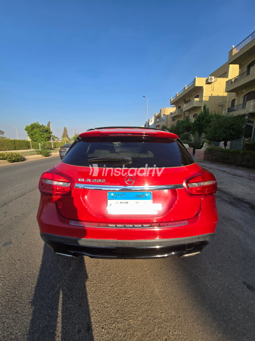 مرسيدس GLA 200 2015 أحمر أوتوماتيك مستعملة للبيع في الجيزة - 6