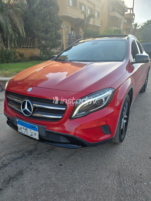 مرسيدس GLA 200 2015 أحمر أوتوماتيك مستعملة للبيع في الجيزة - 8