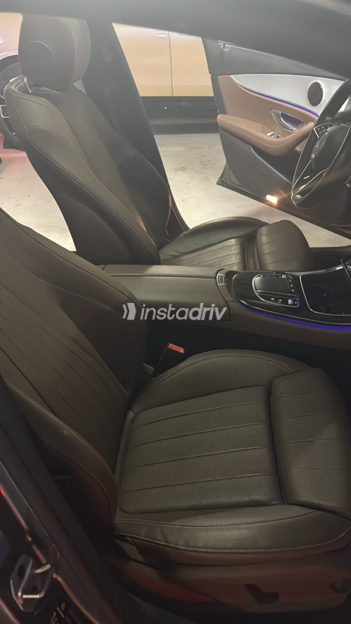مرسيدس E 200 2022 رمادي أوتوماتيك مستعملة للبيع في القاهرة - 9
