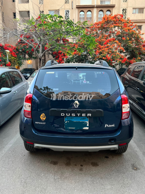 Renault Duster 2018 Blue Automatic Used for Sale in Madinaty - 8