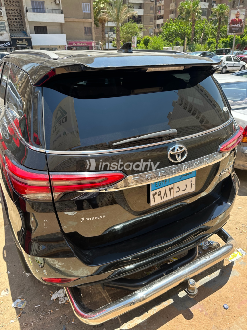 Toyota Fortuner 2023 Black Automatic Used for Sale in Cairo - 1