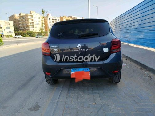 رينو سانديرو 2017 رمادي أوتوماتيك مستعملة للبيع في الجيزة - 3