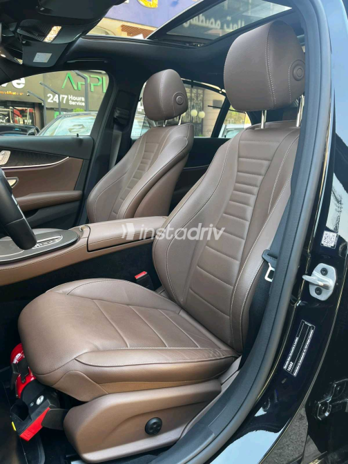 Mercedes E 200 2021 Black Automatic Used for Sale in Heliopolis - 10