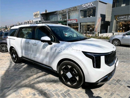 Kia Carnival 2026 White Automatic Used for Sale in Giza - 4