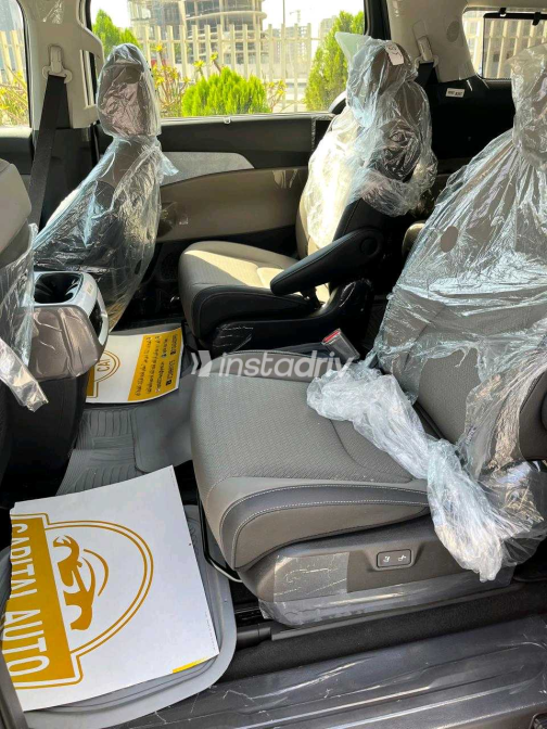 Kia Carnival 2026 White Automatic Used for Sale in Giza - 10