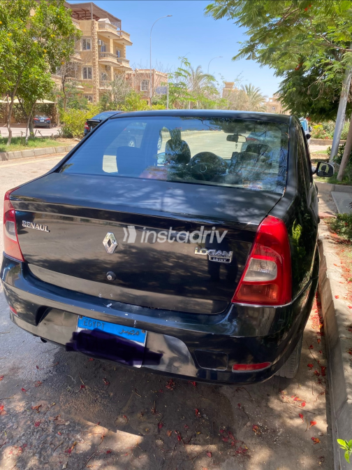 Renault Logan 2013 Black Automatic Used for Sale in Giza - 4
