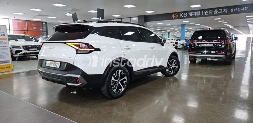 Kia Sportage 2023 White Automatic Used for Sale in Cairo - 9