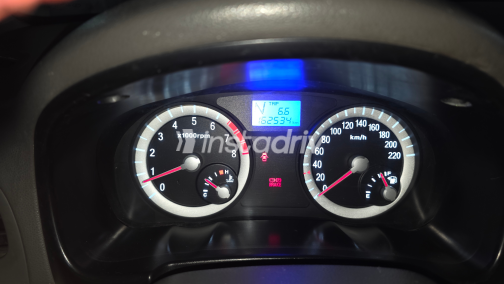Hyundai Accent 2010 White Automatic Used for Sale in Giza - 2