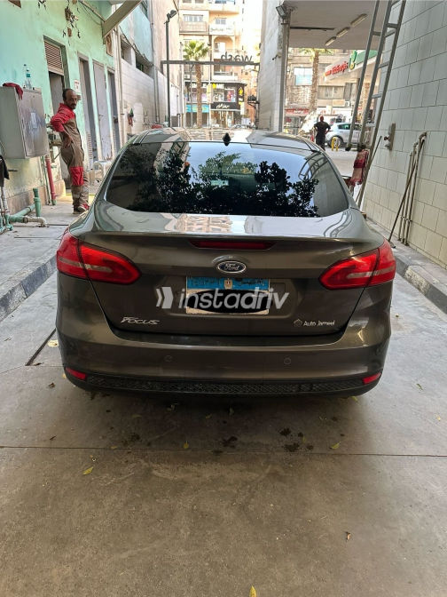 Ford Focus 2017 Gray Automatic Used for Sale in Sadat City - 5