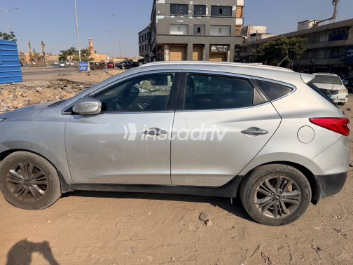 هيونداي IX 35 2015 فضي أوتوماتيك مستعملة للبيع في الجيزة - 2