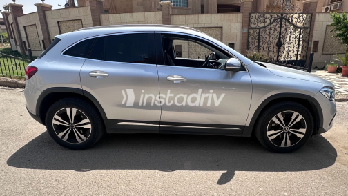 Mercedes GLA 200 2021 Silver Automatic Used for Sale in Cairo - 4