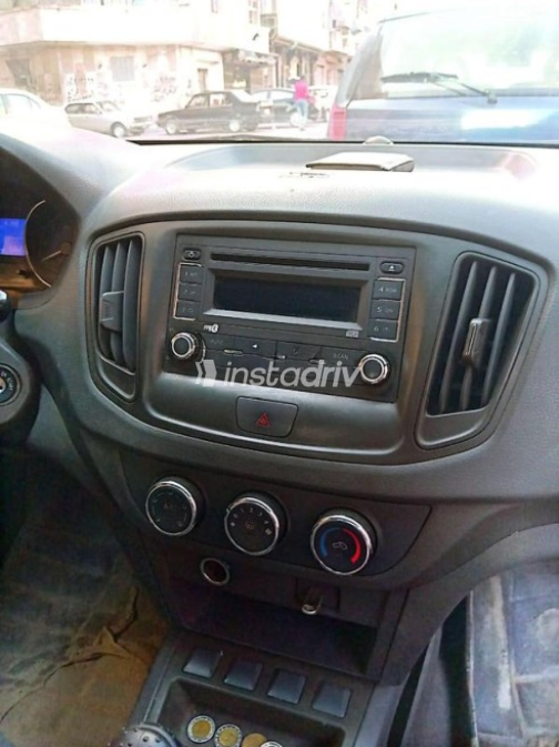 Chery Envy 2018 White Manual Used for Sale in Greater Cairo ( Cairo + Giza) - 5