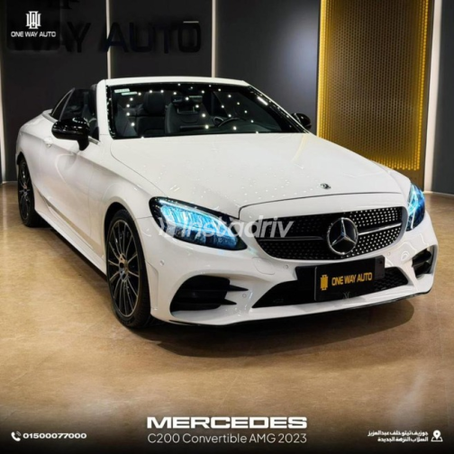 Mercedes C 200 2023 White Automatic Used for Sale in Cairo - 4
