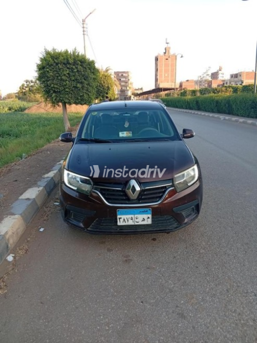Renault Logan 2018 White Manual Used for Sale in Greater Cairo ( Cairo + Giza) - 3