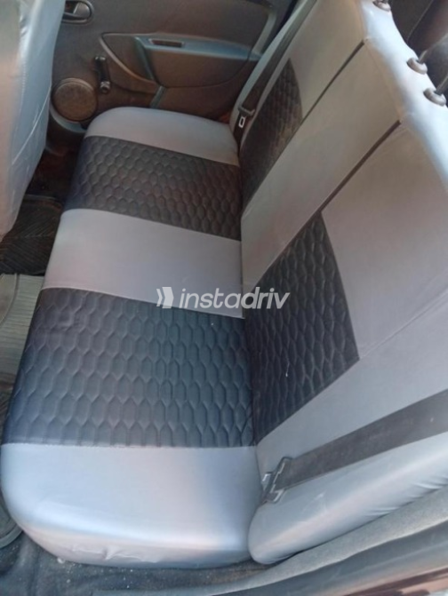 Renault Logan 2018 White Manual Used for Sale in Greater Cairo ( Cairo + Giza) - 9