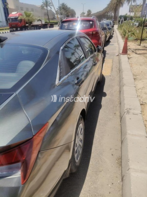 Hyundai Elantra CN7 2021 Silver Automatic Used for Sale in Greater Cairo ( Cairo + Giza) - 2