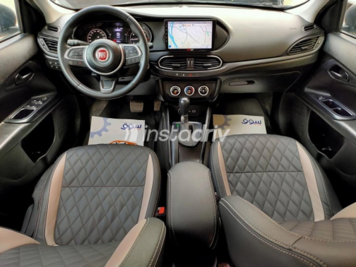 Fiat Tipo 2022 Silver Automatic Used for Sale in Maadi - 8