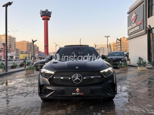 مرسيدس GLC300  إيه إم جي 2025 أسود أوتوماتيك مستعملة للبيع في القاهرة - 2