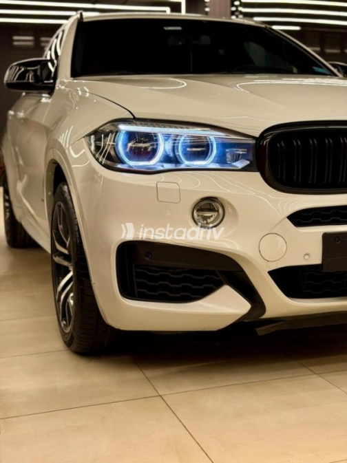 بي ام دبليو X6 2016 أبيض أوتوماتيك مستعملة للبيع في دمياط - 9