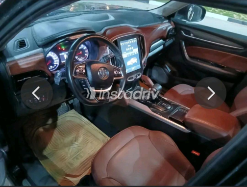 بريليانس V6 2019 أسود أوتوماتيك مستعملة للبيع في القاهرة - 2
