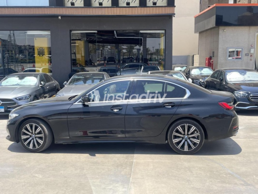 BMW 320 2026 Black Automatic Used for Sale in Sheraton - 3