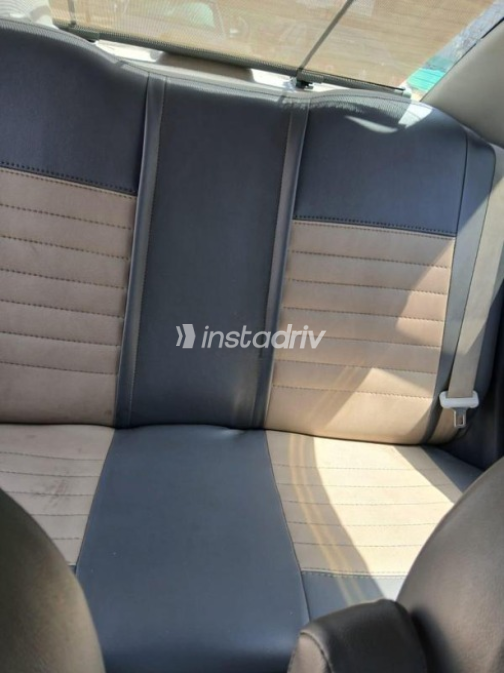 Hyundai Accent 2011 Silver Automatic Used for Sale in Ain Shams - 6