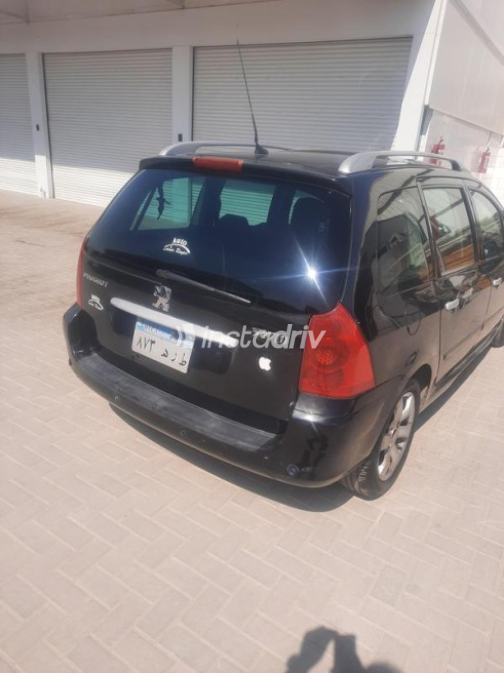 بيجو 207 SW 2007 أسود أوتوماتيك مستعملة للبيع في الدقى - 4