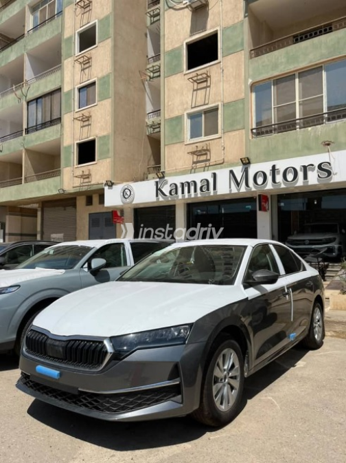 سكودا اوكتافيا 2026 رمادي أوتوماتيك جديدة للبيع في القاهرة - 1