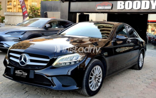Mercedes C 180 2019 Black Automatic Used for Sale in Maadi - 2