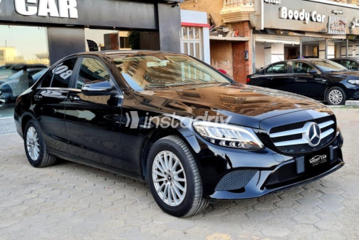 Mercedes C 180 2019 Black Automatic Used for Sale in Maadi - 5