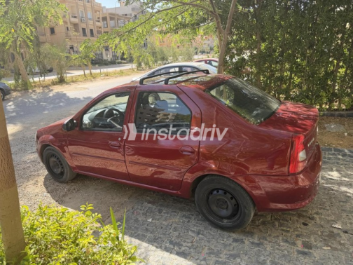 Renault Logan 2013 Red Automatic Used for Sale in Giza - 4