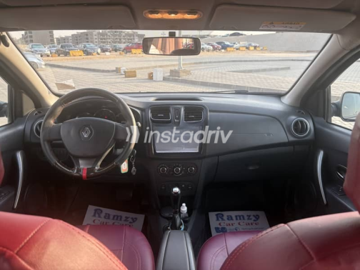 Renault Logan 2016 Black Automatic Used for Sale in Obour City - 5