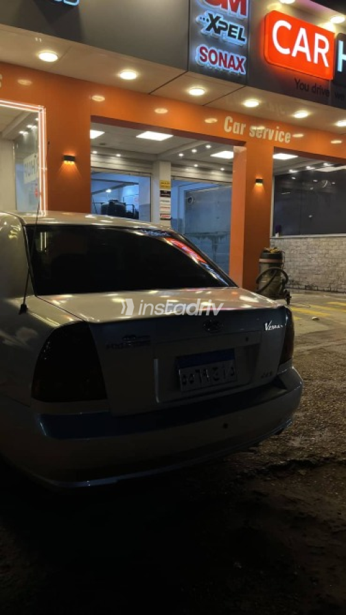 Hyundai Verna 2014 Silver Automatic Used for Sale in Greater Cairo ( Cairo + Giza) - 3