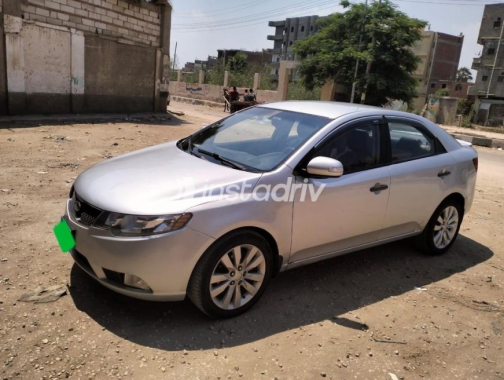 Kia Cerato 2012 Silver Automatic Used for Sale in Gharbia - 1