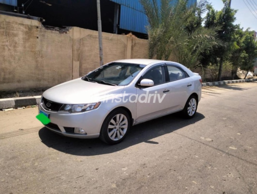 Kia Cerato 2012 Silver Automatic Used for Sale in Gharbia - 2
